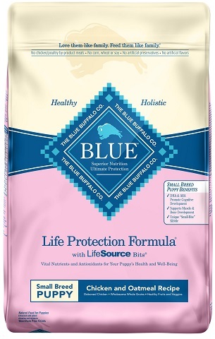 Blue Buffalo Life Protection Formula pro štěňata malých plemen Kuře a ovesná kaše Recept na suché krmivo pro psy
